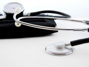 Araucária abre processo para contratação temporária de médicos e farmacêuticos