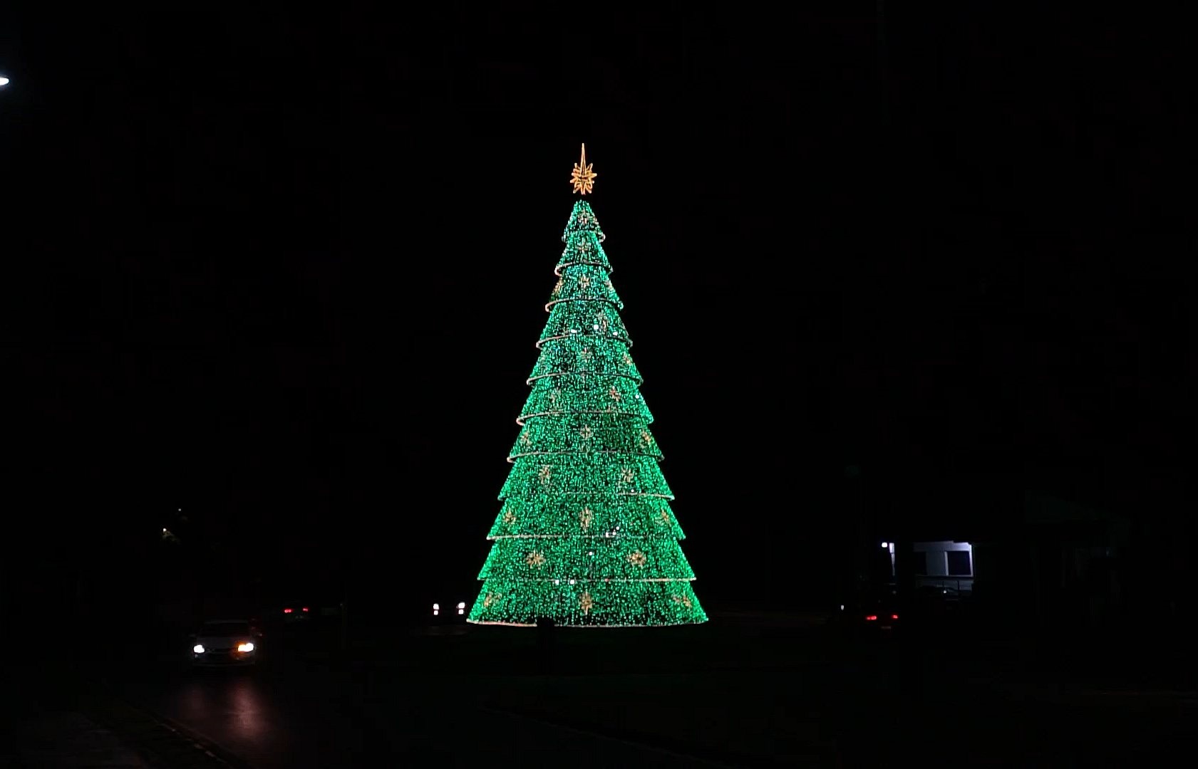 Caminho de Luz e Árvore de Natal do Barigui estreiam no Natal de Curitiba hoje (29) FM Paraná Educativa Caminho de Luz e Árvore de Natal do Barigui estreiam no Natal de Curitiba hoje (29) FM Paraná Educativa