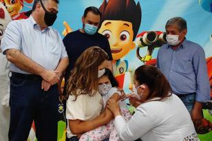 Vacinação infantil tem repescagem para crianças nascidas em 2010 e 2011, em Curitiba