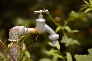 Obras da Sanepar afetam fornecimento de água em Curitiba