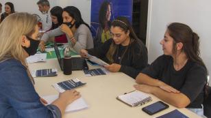 Semana da mulher tem mutirão de emprego em Curitiba