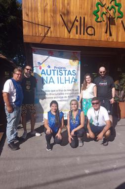 Ilha do Mel recebe projeto para facilitar turismo de pessoas autistas