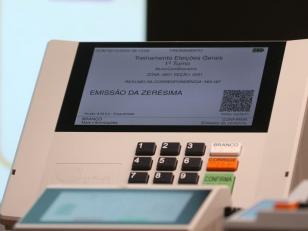 TSE inicia distribuição de urnas para as eleições municipais de 2024