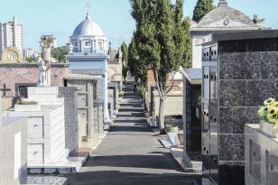 Manutenção de jazigos dos cemitérios pode ser feita até 31 de outubro