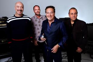 Ira! celebra 35 anos de lançamento do álbum “Psicoacústica” no Teatro Positivo 