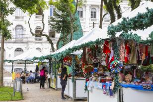Últimos dias das Feiras de Natal nas praças de Curitiba